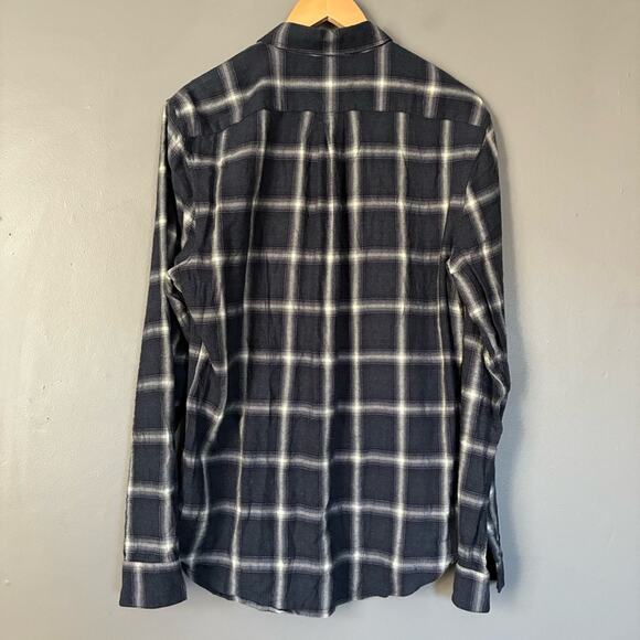 VINCE Navy Plaid Classic Fit Button Down Long Sleeve preppy cotton rayon Size M - Picture 7 of 12